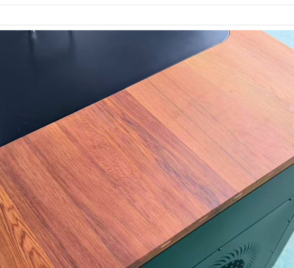Close-up of the Canadian White Cedar top edge and insulated cover on the cold plunge